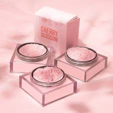 Huda Beauty - Easy Bake Loose Baking & Setting Powder - CHERRY BLOSSOM
